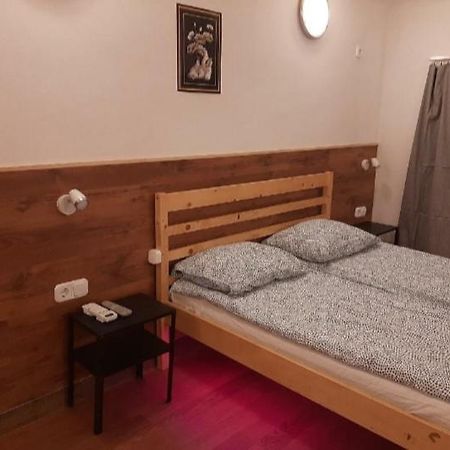 ブダペストApartman Vorosmartyアパートメント エクステリア 写真