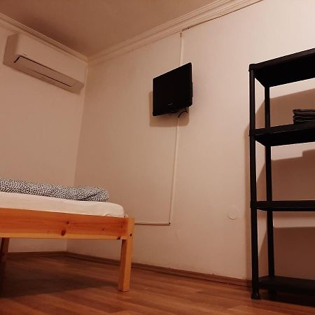 ブダペストApartman Vorosmartyアパートメント エクステリア 写真