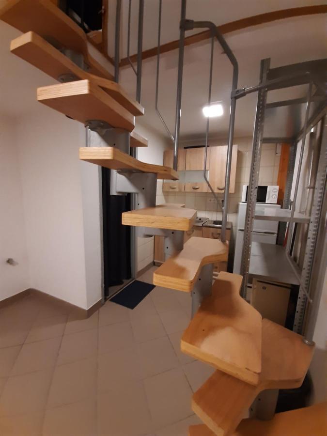 ブダペストApartman Vorosmartyアパートメント エクステリア 写真