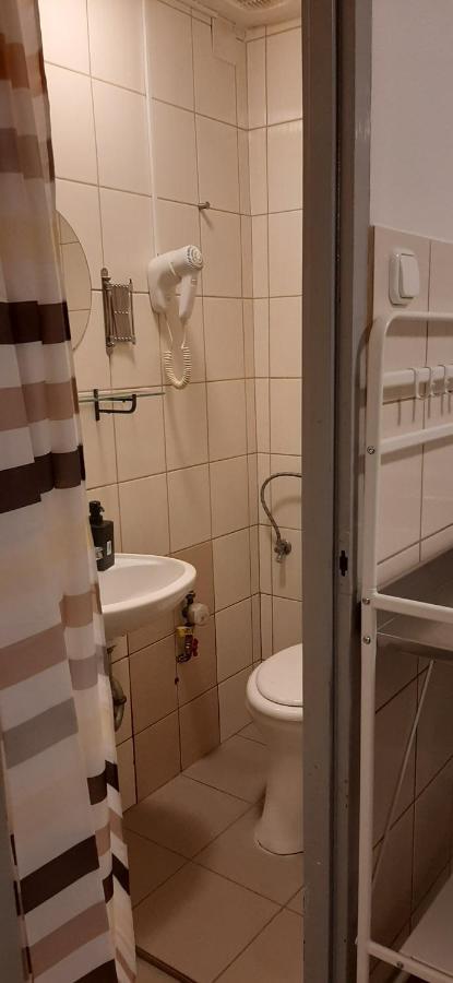 ブダペストApartman Vorosmartyアパートメント エクステリア 写真