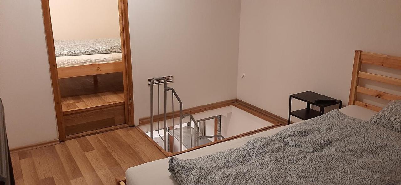 ブダペストApartman Vorosmartyアパートメント エクステリア 写真