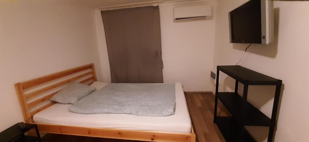 ブダペストApartman Vorosmartyアパートメント エクステリア 写真