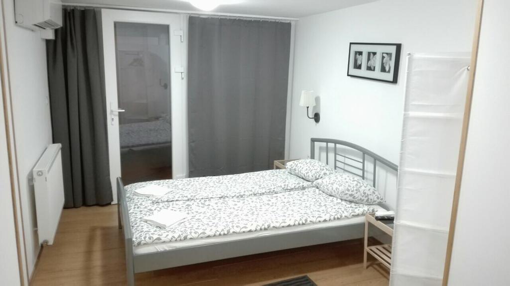 ブダペストApartman Vorosmartyアパートメント エクステリア 写真
