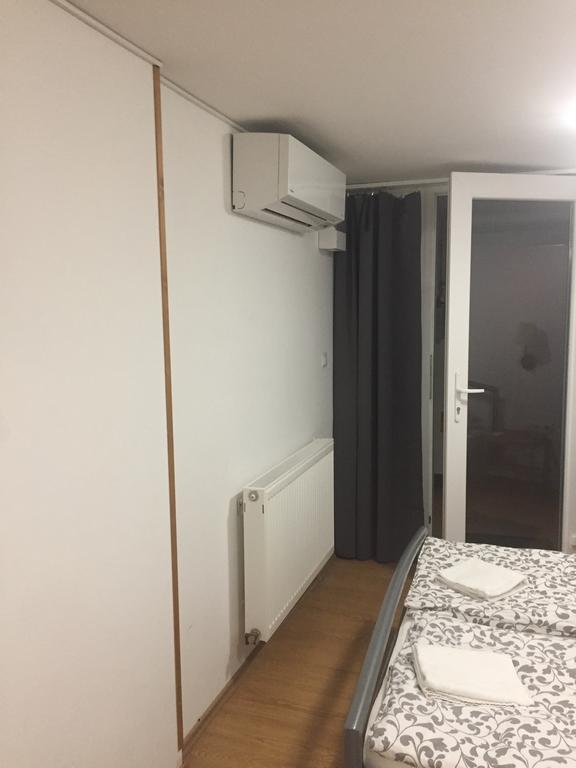 ブダペストApartman Vorosmartyアパートメント エクステリア 写真