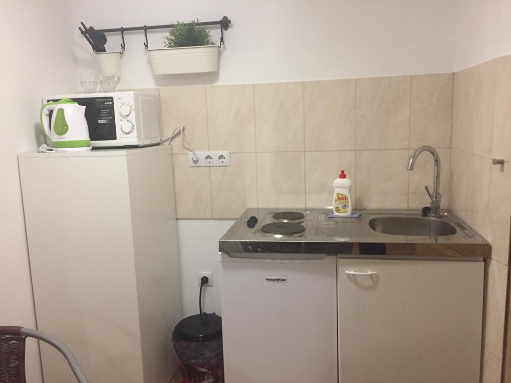 ブダペストApartman Vorosmartyアパートメント エクステリア 写真
