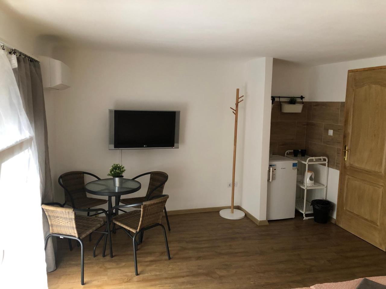 ブダペストApartman Vorosmartyアパートメント エクステリア 写真